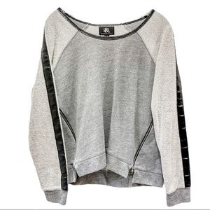 Gray Sweatshirt Top Boatneck Zipper Leather Look